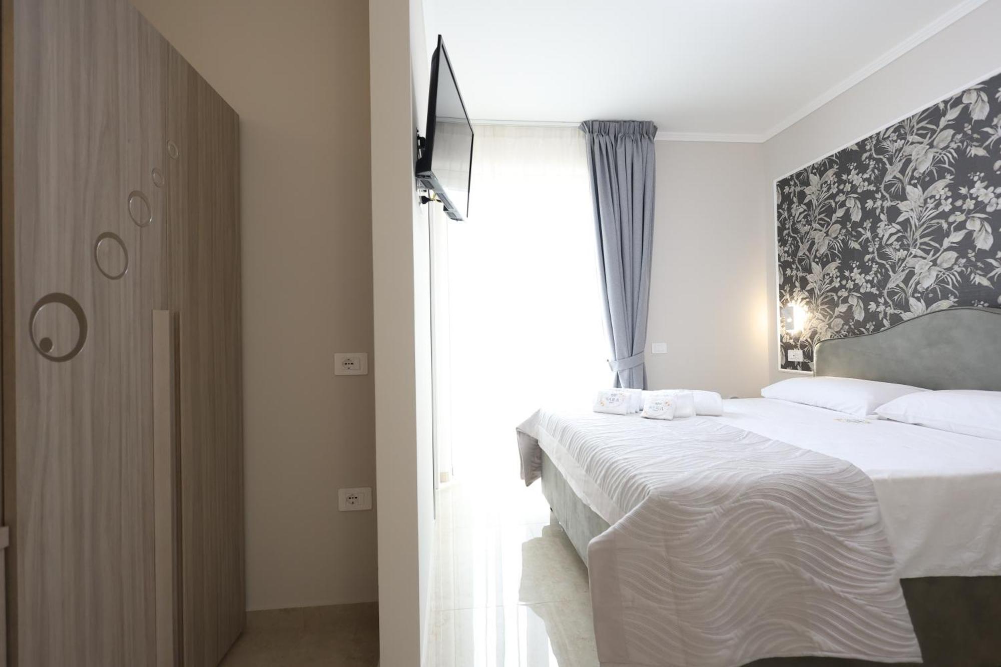 Sara B&B Accommodation Санта-Доменика Экстерьер фото
